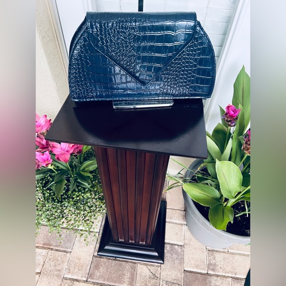 Joy & Iman Croc-Embossed Bag - Picture 3 of 9